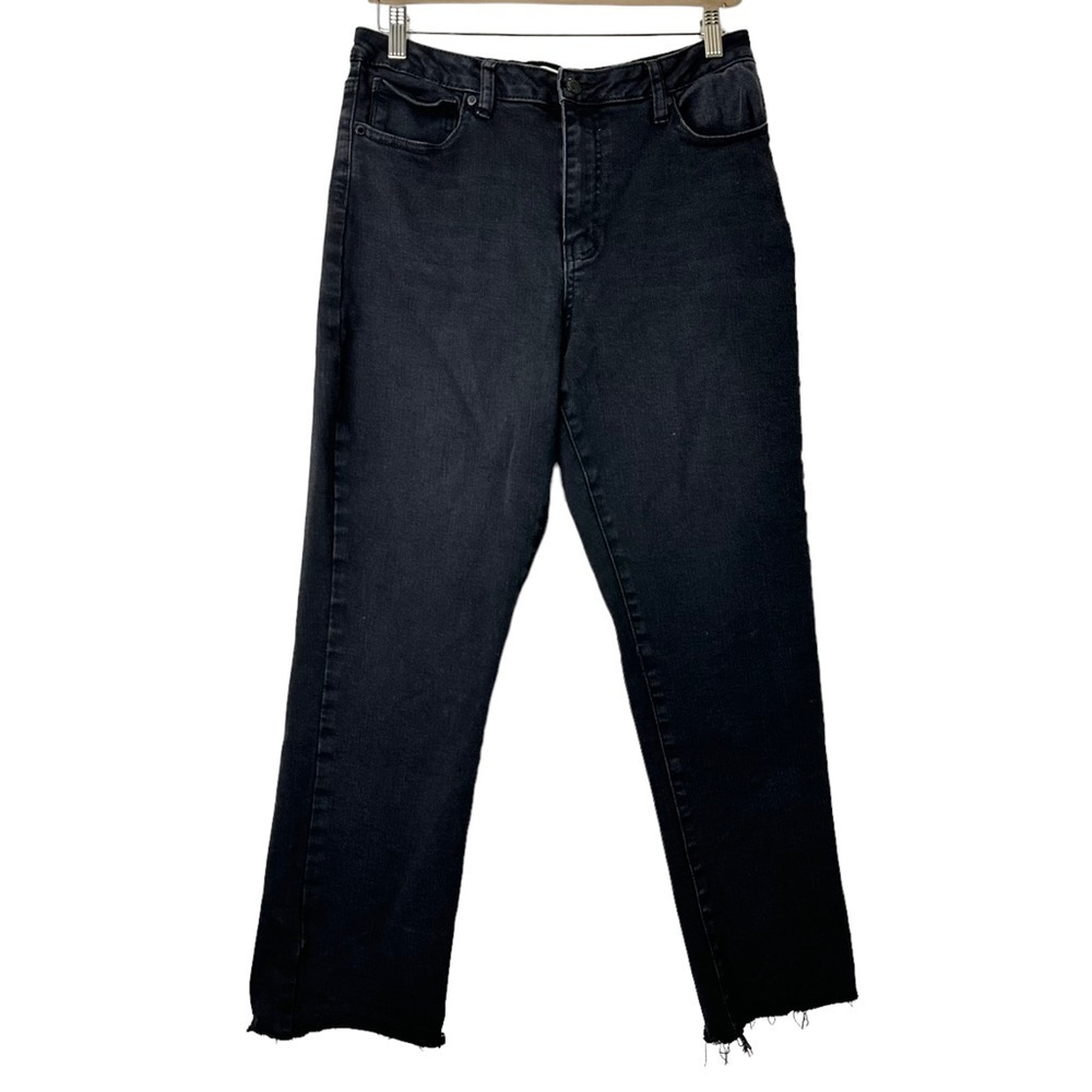 Forever 21 Black Cropped High Waisted Straight Leg Raw Hem Mom Jeans 31